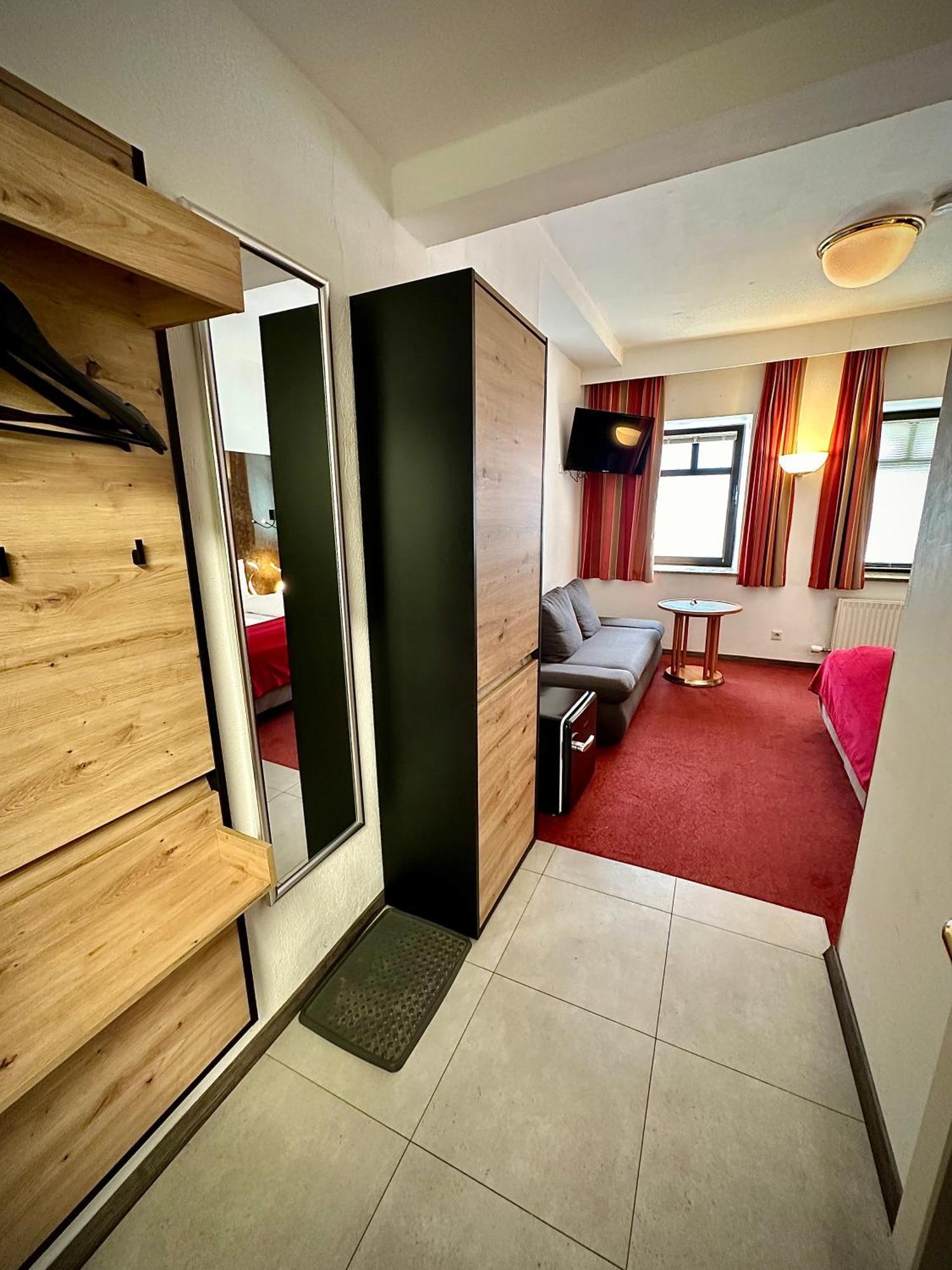 Bed & Rooms, Woergl 외부 사진