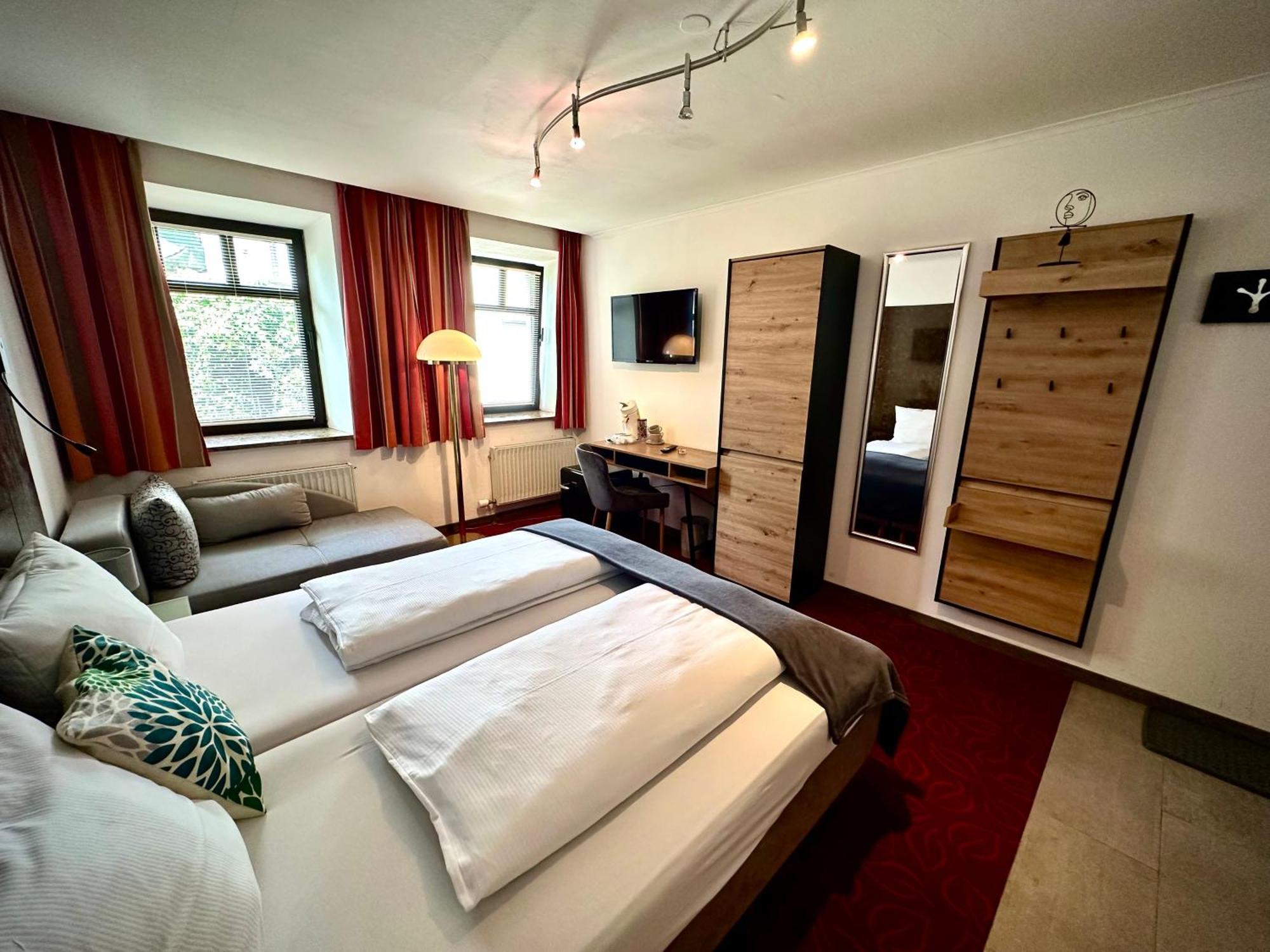 Bed & Rooms, Woergl 외부 사진